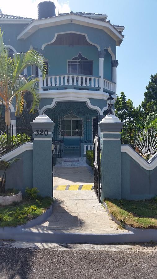 Bailey'S Bed And Breakfast 런어웨이베이 외부 사진